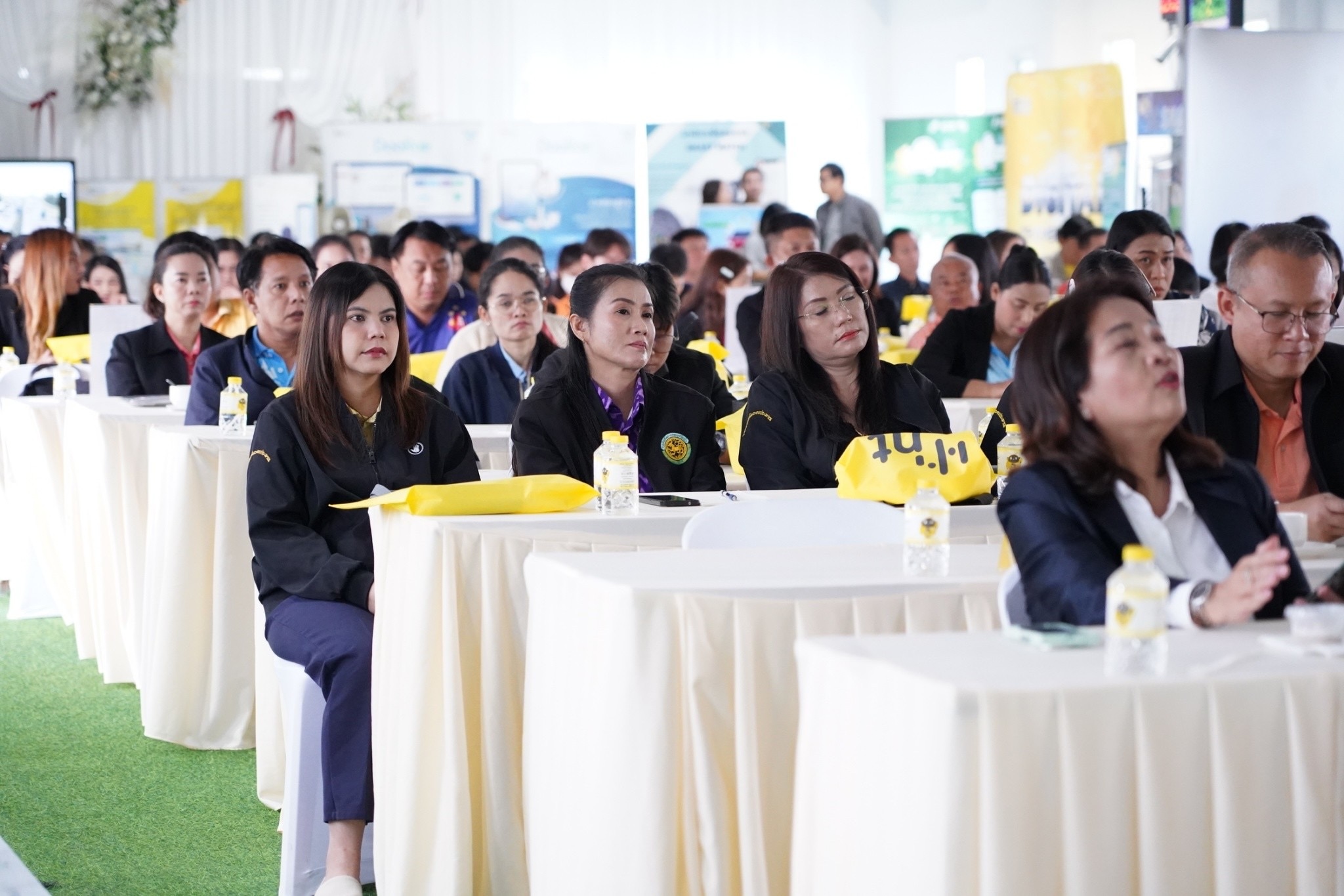 25 09 18 09 29 45 373D